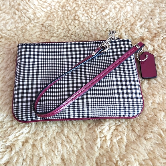NWOT Coach Plaid Wristlet - Picture 4 of 9